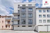 Pronájem bytu 2+kk 69 m2 Bratranců Veverkových, Pardubice, cena 17700 CZK / objekt / měsíc, nabízí 