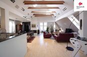 Prodej bytu 6 pokojů a více 259 m2 U zeměpisného ústavu, Praha, cena 32500000 CZK / objekt, nabízí