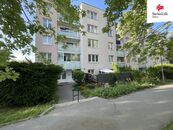 Pronájem bytu 1+kk 31 m2 Mutěnická, Brno, cena 14000 CZK / objekt / měsíc, nabízí