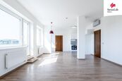 Pronájem bytu 4+kk 116 m2 Lednická, Praha, cena 37344 CZK / objekt / měsíc, nabízí Swiss Life Select Reality