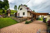Prodej rodinného domu 250 m2, pozemek 1206 m2, cena 9300000 CZK / objekt, nabízí