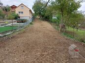 Nabízíme na pronájem zahradu o výměře 903 m2 v obci Brno - Obřany, cena 4000 CZK / objekt / měsíc, nabízí 