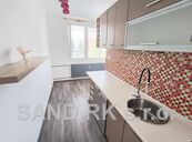 Zrekonstr. 2+1 s lodžií (uzpůsobený na 3+1), cena 3820000 CZK / objekt, nabízí 