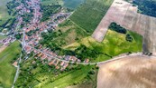 Prodej stavebního pozemku 1076 m2 v obci Chrást u Poříčan, cena 2690000 CZK / objekt, nabízí