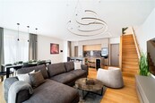 Prodej rodinného domu 4 +kk, 188 m2, s garáží a vlastní wellness zónou - Golf Beroun, cena 21900000 CZK / objekt, nabízí