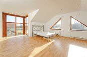 Prodej výrobní haly s ubytováním 780m2 s pozemkem 2 920m2, cena 7350000 CZK / objekt, nabízí