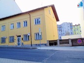Pronájem bytu 2+kk v centru Plzně, ulice U Tržiště, cena 13000 CZK / objekt / měsíc, nabízí