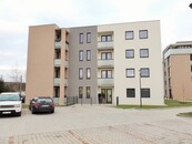 Pronájem bytu 1+kk s předzahrádkou, Plzeň - Bolevec, cena 13500 CZK / objekt / měsíc, nabízí