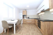 Pronájem kompletně zrekonstruovaného zděného bytu 2+1, Okružní, Žďár nad Sázavou, cena 14000 CZK / objekt / měsíc, nabízí
