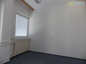 Pronájem kancelářských prostor 15 m2 v Benešově, cena 4250 CZK / objekt / měsíc, nabízí