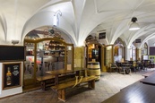 Pronájem, Bar , 53 m2 - Dolní náměstí, Olomouc, cena 19173 CZK / objekt / měsíc, nabízí
