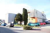 Skladové prostory v I. patře objektu s výtahem v Horní Stropnici, cena 10000 CZK / objekt / měsíc, nabízí