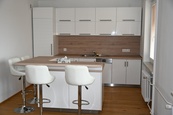 Pronájem byty 1+kk, 40 m2 - Krnov - Pod Bezručovým vrchem, cena 11460 CZK / objekt / měsíc, nabízí