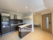 Prodej byty 2+kk, 44 m2 - Otrokovice, v zástavbě rodinných domů, cena 3070000 CZK / objekt, nabízí