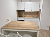 Pronájem bytu 2+kk po koml. reko., 43 m2, Liberec - Holubova, cena 13400 CZK / objekt / měsíc, nabízí 