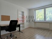 Velké Opatovice - podnájem pokoje v bytě 2+1, po rekonstrukci, lednička, pračka k dispozici - pokoj, cena 4000 CZK / objekt / měsíc, nabízí