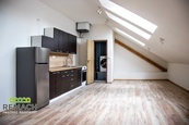 Pronájem, Atypický byt, 55 m2 - Dvůr Králové nad Labem, cena 9000 CZK / objekt / měsíc, nabízí