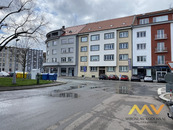 Pronájem nebytového prostoru, 110 m2 s balkónem, Hradec Králové - centrum., cena cena v RK, nabízí 