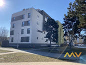 Pronájem bytu v novostavbě, 2+kk, 56 m2/B + park. stání, Hradec Králové - ul. Kejzlarova.