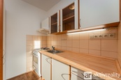 Pronájem bytu s dispozicí 2+kk s lodžií, Praha - ul.Novodvorská, cena 16900 CZK / objekt / měsíc, nabízí Aktivreality