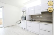 Pronájem novostavby 1+kk s balkonem, Brno, ul. Lišejníková, cena 13900 CZK / objekt / měsíc, nabízí 