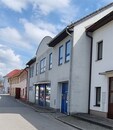 Prodej komerční nemovitosti v Bystřici nad Pernštejnem, kanceláře, prodejní prostory, garáž, cena 10500000 CZK / objekt, nabízí CENTURY 21 All Inclusive Estates