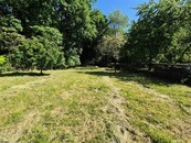 Prodej prostorné zahrady v obci Omice - 1271 m2, ovocné stromy, krásný výhled a naprostý klid, cena 1150000 CZK / objekt, nabízí