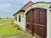 Krásné klasické stavení po rekonstrukci s velkou zahradou ve Štítarech, okr. Znojmo, cena cena v RK, nabízí