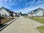 Prodej stavebního pozemku 495m2 v Milonicích se stavebním povolením, cena 2500000 CZK / objekt, nabízí