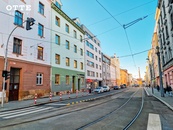 Zděný, částečně zařízený byt 2+1s vlastním parkováním v Plzni na Slovanech, cena 4190000 CZK / objekt, nabízí