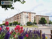 Pronájem bytu 3+1 s balkonem na Slovanech, cena 16500 CZK / objekt / měsíc, nabízí