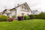 Prodej krásného a velkého domu 4+1 se zahradou a garáží v Hradci Králové, cena 14300000 CZK / objekt, nabízí