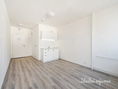 Pronájem bytu 1+kk, Děčínská, Střížkov, 13800 Kč/měs, 24 m2, cena 13800 CZK / objekt / měsíc, nabízí