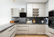 Pronájem bytu 2+kk, Velvarská, Horoměřice, 20000Kč/měs, 53 m2, cena 20000 CZK / objekt / měsíc, nabízí