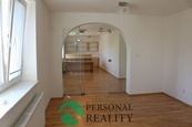 Pronájem kanceláře 42 m2 - Kladno centrum, cena 8000 CZK / objekt / měsíc, nabízí Personal Reality