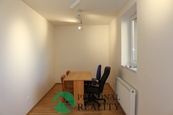 Pronájem kanceláře, 14 m2 - Kladno centrum, cena 3000 CZK / objekt / měsíc, nabízí Personal Reality