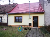 Pronájem rodinného domu ZP 138m2, ul. Nerudova, Hustopeče, cena 14000 CZK / objekt / měsíc, nabízí 