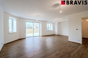 Prodej nového bytu 2+kk s prostornou terasou 52 m2, parkovacím stáním a sklepem v ceně, obec Rostěnice, cena 6454350 CZK / objekt, nabízí 