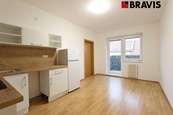 Pronájem bytu 2+kk, Brno - Řečkovice, ulice Nachová, balkon, 2 sklepy, klidná lokalita, šatna, cena 14900 CZK / objekt / měsíc, nabízí 