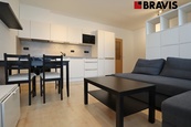 Pronájem byty 1+kk, 40 m2 - Brno - Líšeň, kompletně zařízený, parkovací stání, cena 13900 CZK / objekt / měsíc, nabízí 