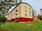 Prodej světlého bytu 2+1, 50m2, balkón, komora, sklep, 2. patro ul. Fučíkova - Planá., cena 2060000 CZK / objekt, nabízí 