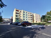 Pronájem světlého bytu 2+1, 58m2, komora, sklep, 1. patro ul. Plzeňská - Mariánské Lázně, cena 13000 CZK / objekt / měsíc, nabízí 