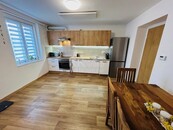 Prodej zrekonstruovaného bytu 3+kk/B v Chebu, ul. Obětí nacismu., cena 2890000 CZK / objekt, nabízí