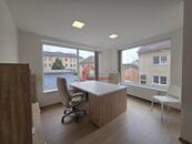 Pronájem, kancelář Hodonín, Kolískova, klima, možnost využití jednací místnosti i vybavené kuchyňky, cena 10000 CZK / objekt / měsíc, nabízí