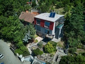 Rodinný dům v lukrativní lokalitě Brno-Pisárky se zahradou ( 657 m2), bazénem, garáží (18,6 m2), cena 22500000 CZK / objekt, nabízí