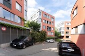 Nadstandardně prosvětlený byt 3+kk s garážovým stáním v prestižní lokalitě Brna - ul. Jaroslava Foglara, cena 9800000 CZK / objekt, nabízí