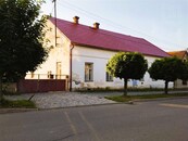 RD Předhradí, CP 489 m2, dvůr, dvougenerační, podkroví, klidná lokalita, CP 489 m2, cena 3000000 CZK / objekt, nabízí