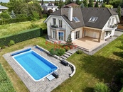 Pronájem rodinného domu 300m2, s garáží a bazénem - ulice Bohumila Kavky, Průhonice, cena 75000 CZK / objekt / měsíc, nabízí