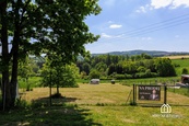 Prodej exkluzivního stavebního pozemku 1 519 m2 s úžasným výhledem v Postupicích, cena 4250000 CZK / objekt, nabízí