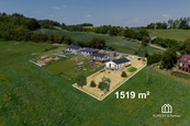 Prodej exkluzivního stavebního pozemku 1 519 m2 s úžasným výhledem v Postupicích, cena 4250000 CZK / objekt, nabízí